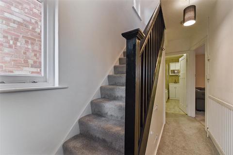 3 bedroom detached house for sale, Batchelors Barn Road, Andover