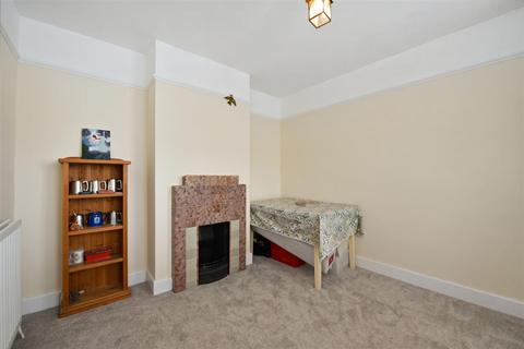 3 bedroom detached house for sale, Batchelors Barn Road, Andover