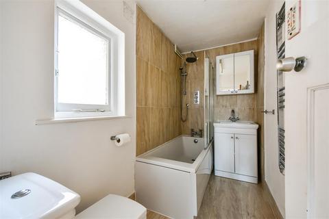 undefined, Batchelors Barn Road, Andover