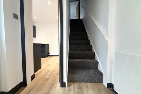 2 bedroom terraced house for sale, Hall Street, Stourbridge DY8