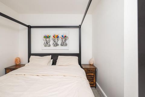 2 bedroom flat for sale, Whitchurch Lane, Whitchurch