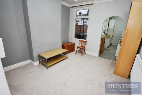 2 bedroom terraced house to rent, Clifford Street, Wigston