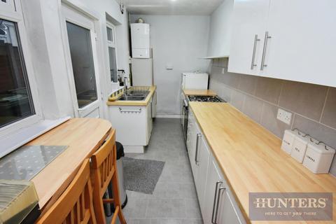 2 bedroom terraced house to rent, Clifford Street, Wigston