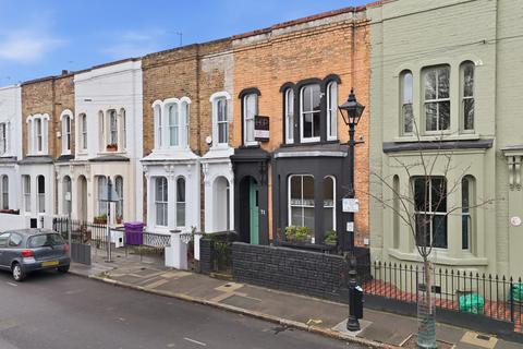 3 bedroom terraced house for sale, London E3
