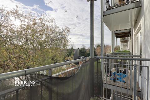 undefined, Southall, UB2