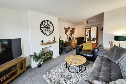 3 bedroom semi-detached house for sale, Whinmore Gardens, Gomersal, BD19