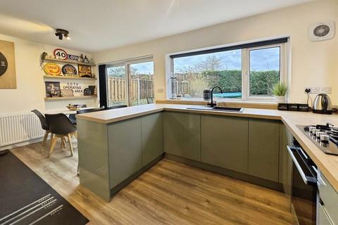 3 bedroom semi-detached house for sale, Whinmore Gardens, Gomersal, BD19