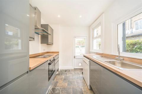 2 bedroom end of terrace house to rent, Lindsell Street, London SE10