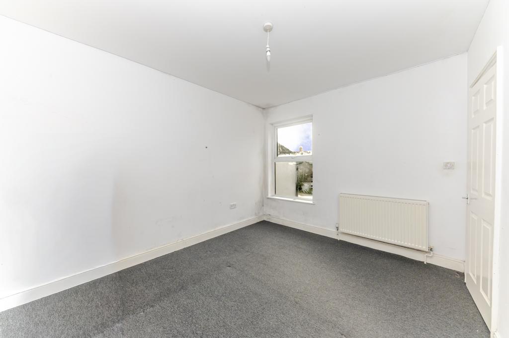 62 Winteringham Road-13