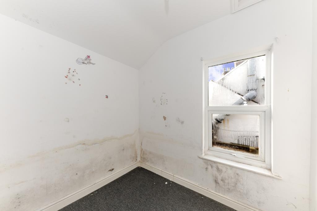 62 Winteringham Road-17