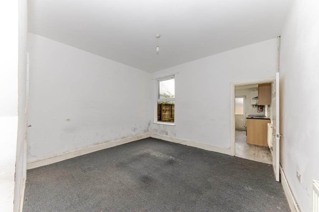 62 Winteringham Road-5