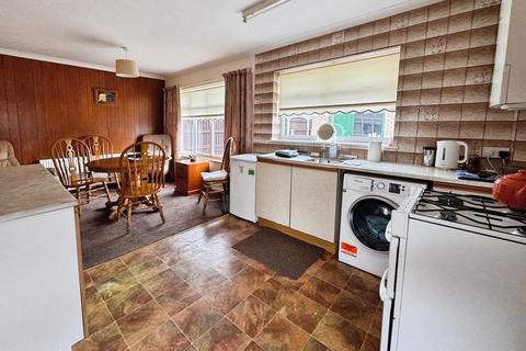 2 bedroom semi-detached house for sale, Alder Grove, Doncaster DN8