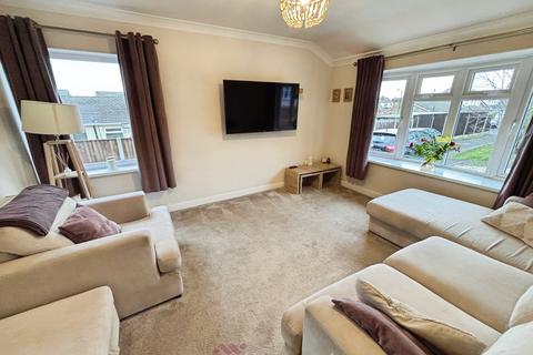 2 bedroom bungalow for sale, Blenheim Close, Doncaster DN7