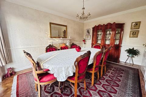 3 bedroom detached house for sale, Fieldside, Doncaster DN8