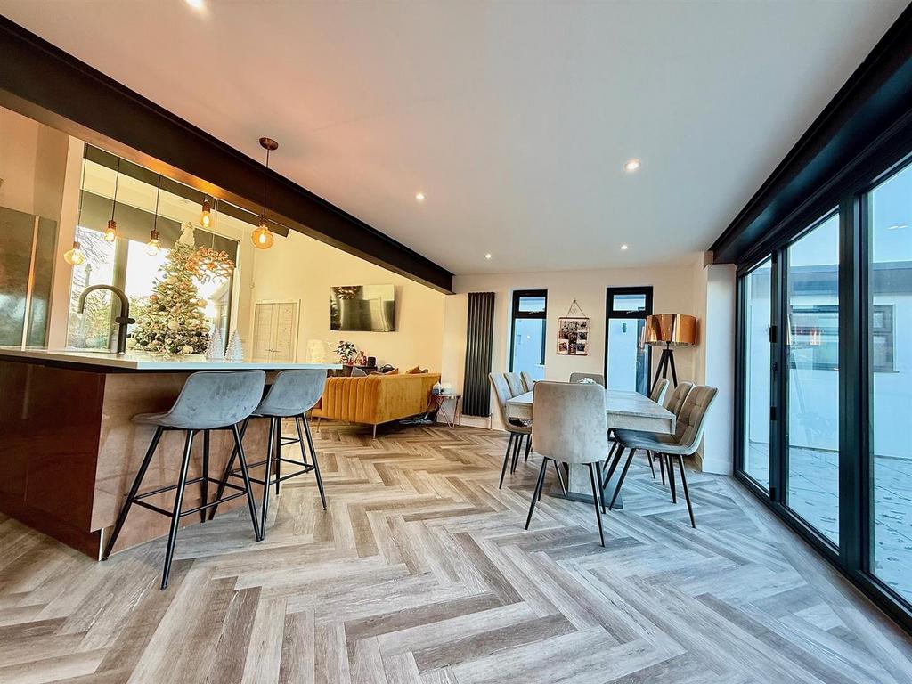 Open Plan Kitchen/Dining/Living Room