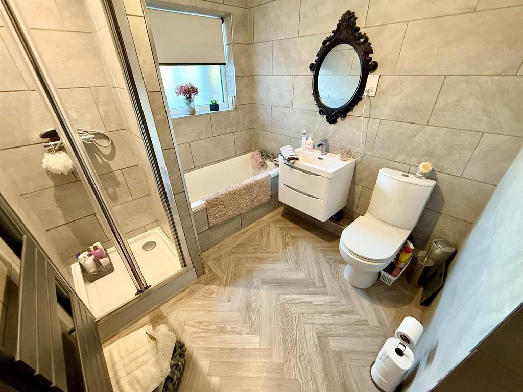 En-Suite Shower Room