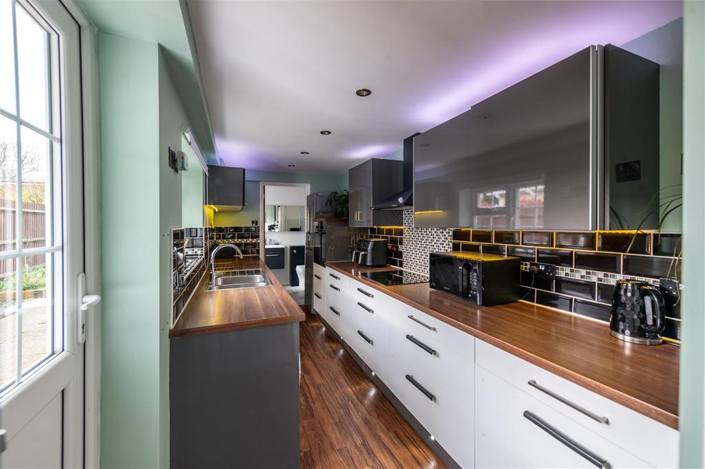 165 Albert Road internals-4.jpg