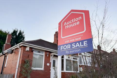 2 bedroom semi-detached bungalow for sale, 11 Elmwood Gardens, Gateshead, Tyne and Wear NE11 0BX