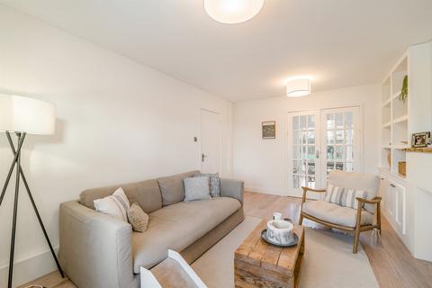 4 bedroom detached house for sale, Maddox Close, Osbaston, Monmouth