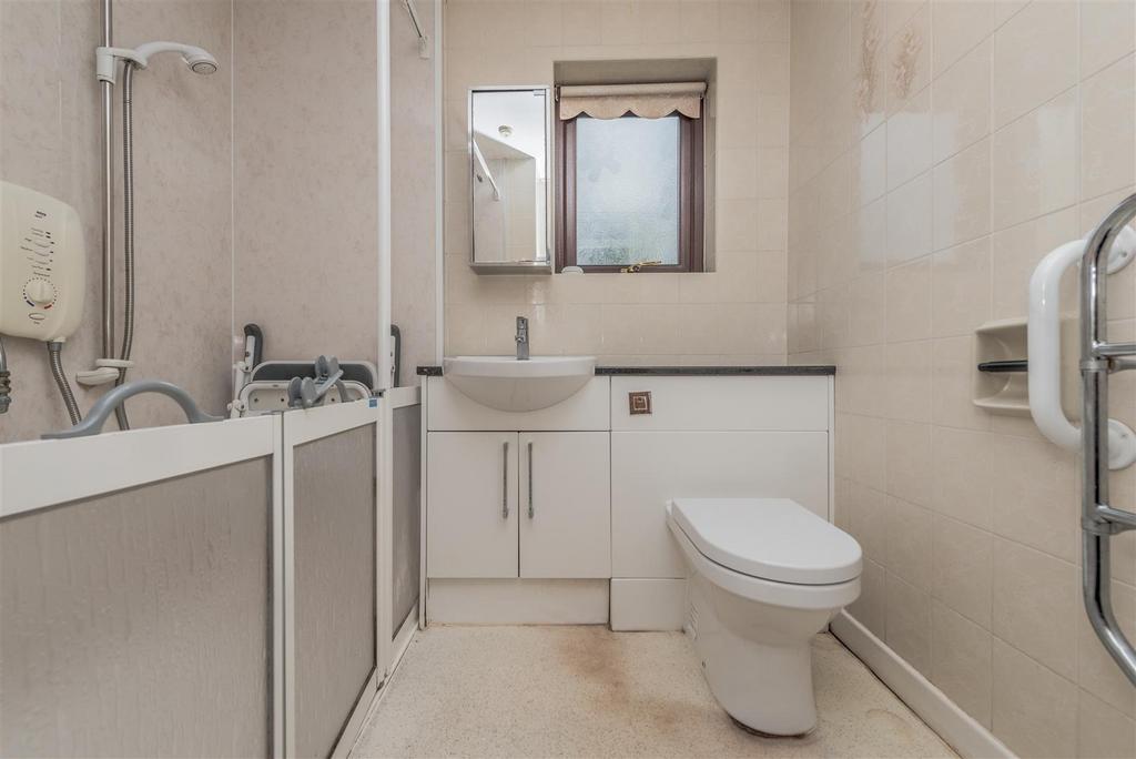 Shower Room / WC: