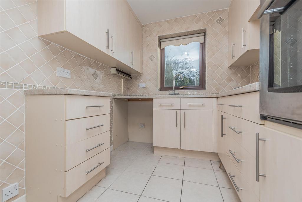 Fitted Kitchen: