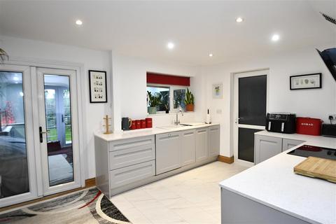undefined, Falmouth TR11