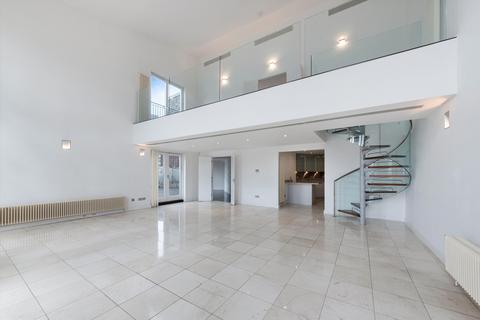 3 bedroom flat for sale, Vanguard Building, 18 Westferry Road, London, E14.