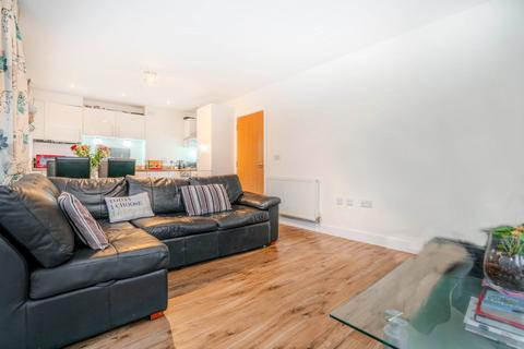 2 bedroom apartment for sale, Southcott Road, Teddington, TW11