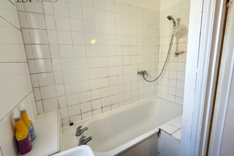 undefined, London N17