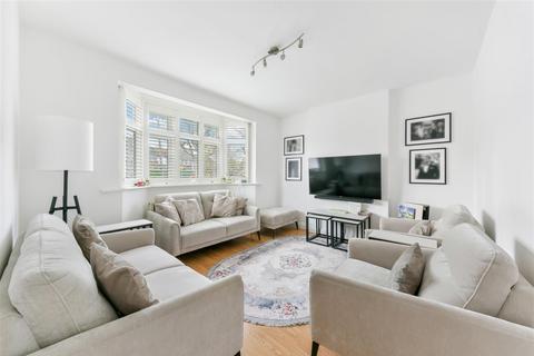 undefined, Hillcross Avenue, Morden SM4