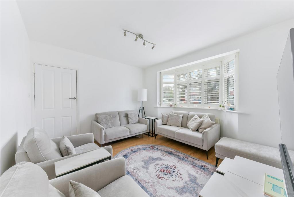 HILLCROSS AVENUE (10).jpg