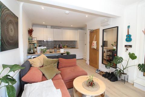 undefined, Cornerswell Road, Penarth CF64