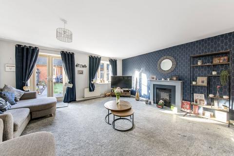 4 bedroom terraced house for sale, Crab Tree Close, Bloxham