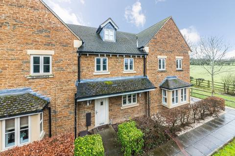 4 bedroom terraced house for sale, Crab Tree Close, Bloxham