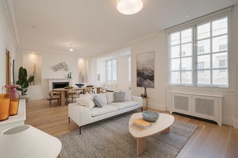 3 bedroom apartment to rent, Upper Grosvenor Street, London, W1K