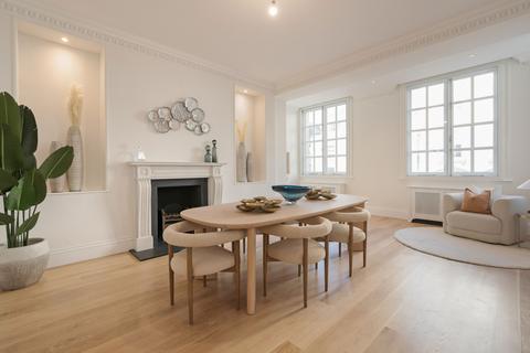 3 bedroom apartment to rent, Upper Grosvenor Street, London, W1K