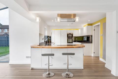 4 bedroom detached house for sale, Pepper Drive, Loughborough LE12