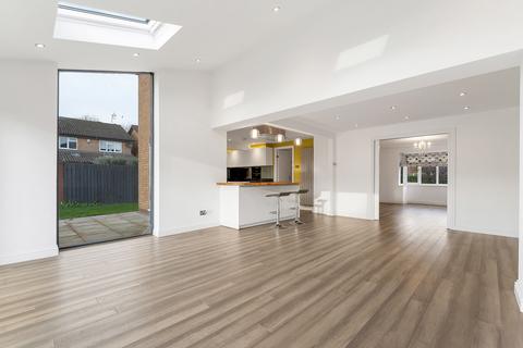 4 bedroom detached house for sale, Pepper Drive, Loughborough LE12