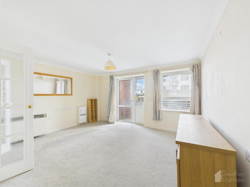 CAM02365 G0-PR0254-STILL008.jpg