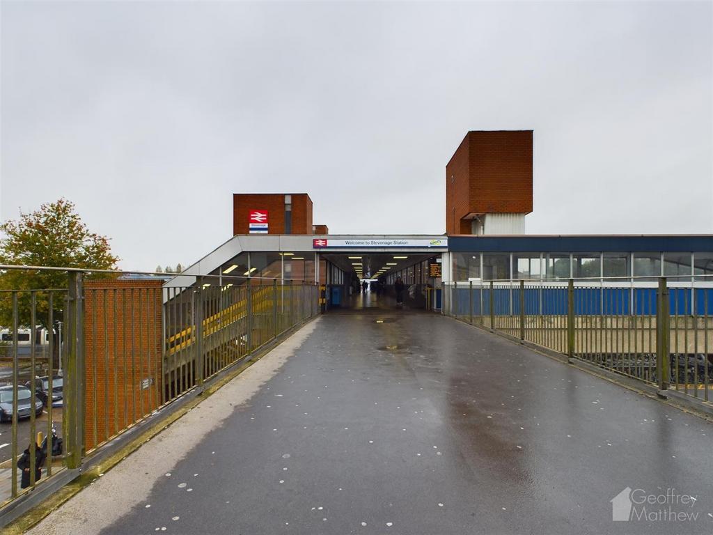 24so Dk A2 L0 GMAot SYra U7w.jpg