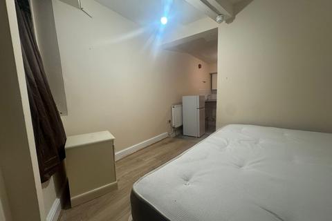 1 bedroom flat to rent, 86 Walworth Road, London, SE1