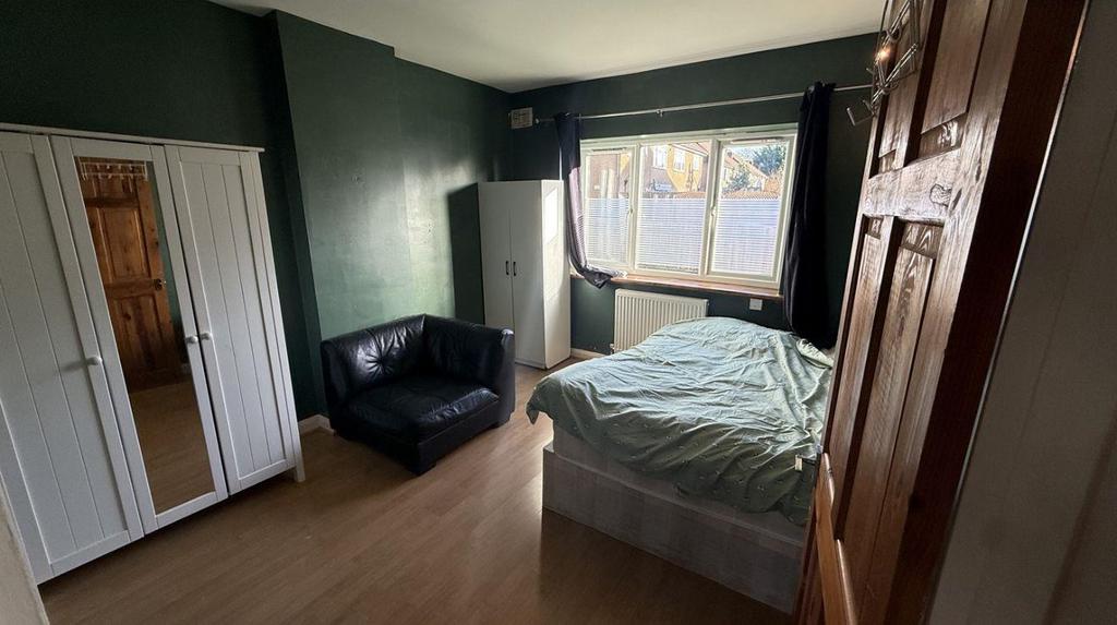 Whats App Image 2025-12-12 at 10.51.35 (3).jpeg