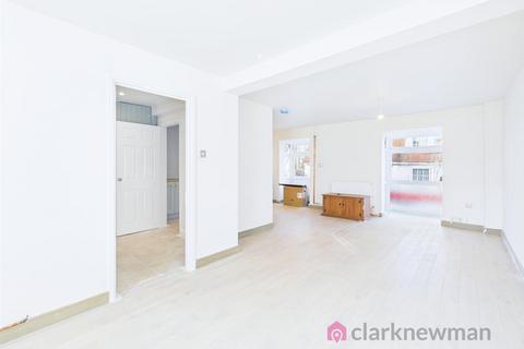 undefined, High Street, Old Harlow CM17