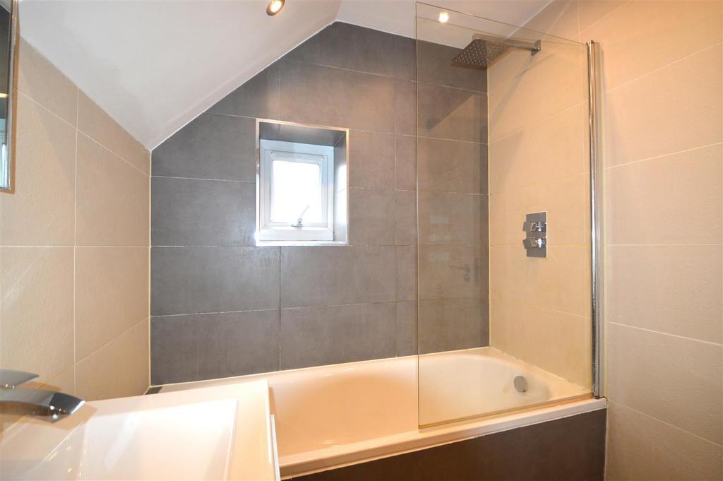 Bathroom.JPG