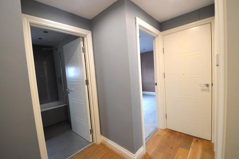 2 bedroom house to rent, High Street, Crowborough
