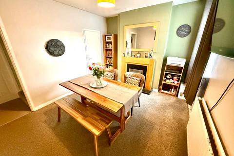 2 bedroom terraced house for sale, 39 St James Street, Daventry, NN11 4AG