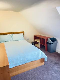 undefined, High Street, Yiewsley UB7