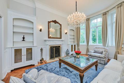 3 bedroom flat to rent, North Gate, Prince Albert Road, London, NW8