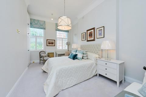 3 bedroom flat to rent, North Gate, Prince Albert Road, London, NW8