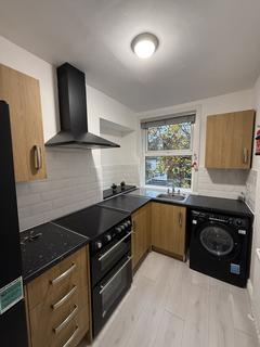 2 bedroom flat to rent, Nottingham NG7